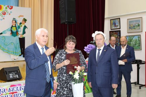 “Китап укучылар көне”н билгеләп үттеләр
