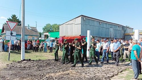 Газизов Разил Фаил улының тормышы - Ватанга фидакарьләрчә хезмәт итүнең үрнәге
