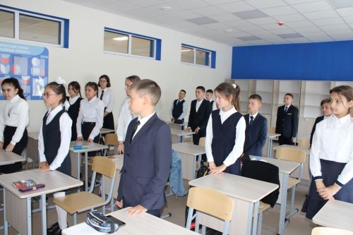 Теләче урта мәктәбендә дә  Белем бәйрәмен күркәм каршыладылар