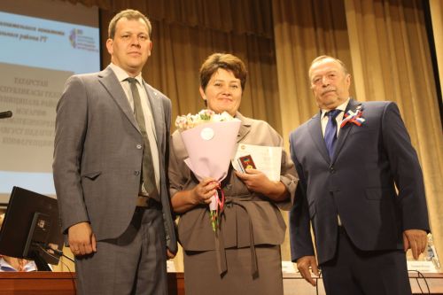 Бүләкләнделәр