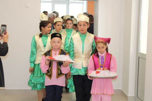 Теләче урта мәктәбендә дә  Белем бәйрәмен күркәм каршыладылар
