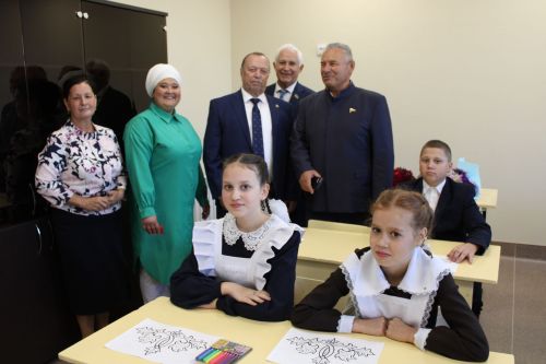 Кече Кибәхуҗа төп  мәктәбендә бәйрәм тантанасы узды