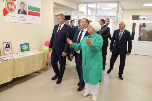 Кече Кибәхуҗа төп  мәктәбендә бәйрәм тантанасы узды