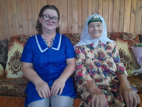 Кадерле әни һәм әби булып гомер кичерә