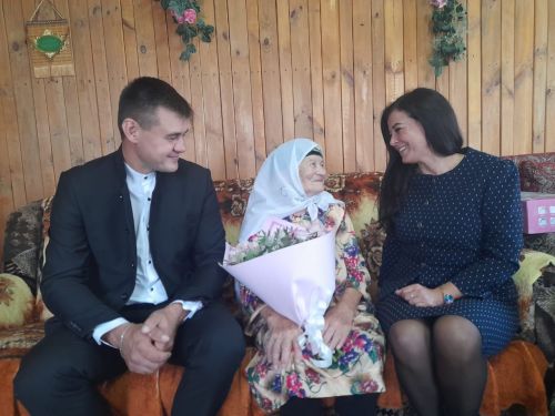 Кадерле әни һәм әби булып гомер кичерә