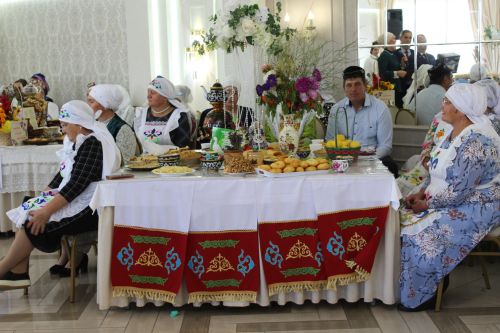 Тәмле ризык - өстәл күрке