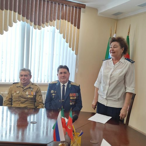 «Туган ил минем өчен нәрсәдән башлана» дип исемләнгән  иншалар бәйгесе җиңүчеләре бүләкләнде