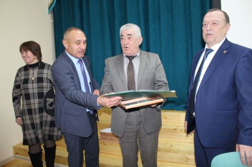 Халык белән кара-каршы сөйләштеләр