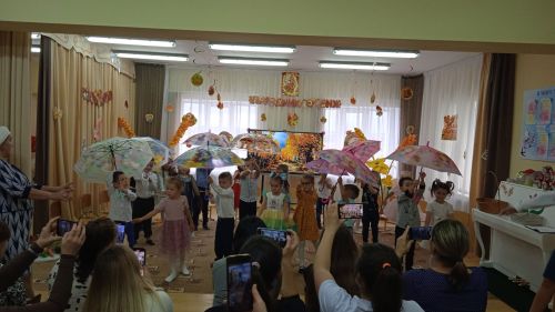 Теләченең өченче номерлы балалар бакчасында  “Сөмбелә” бәйрәме узды