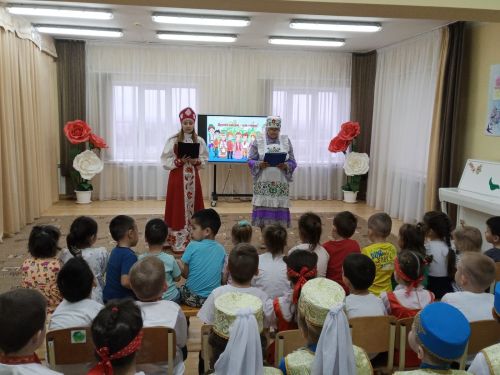 Халыклар бердәмлеге көне уңаеннан күңелле чара булып узды