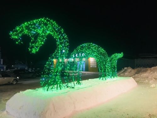 Теләченең үзәк ял паркында  Яңа ел символы - Елан барлыкка килде