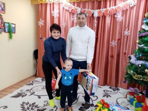Сабыйларны сөендерделәр