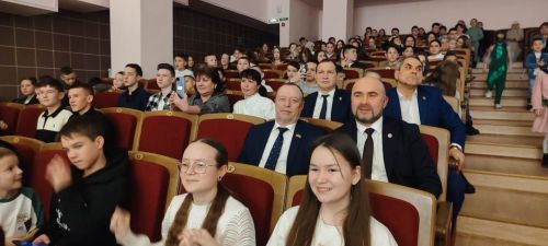 Теләчедә район башлыгының чыршы бәйрәме узды