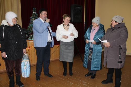 Югары Кибәхуҗада күңелле яңа ел кичәсе узды
