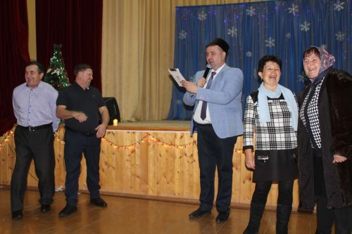 Югары Кибәхуҗада күңелле яңа ел кичәсе узды