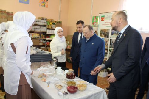 Татарстан Рәисе Администрациясе җитәкчесе Әсгать Сәфәров эшлекле сәфәр белән Теләче районында