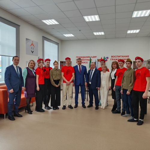 Татарстан Республикасының Мәгариф һәм фән министры Илсур Һадиуллин районга эш сәфәре белән килде