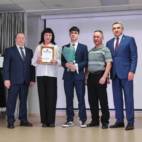 Татарстан Республикасының Мәгариф һәм фән министры Илсур Һадиуллин районга эш сәфәре белән килде