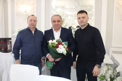 Туган көне белән котладылар