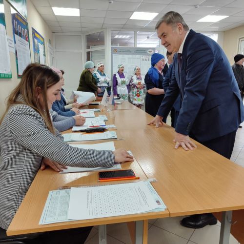 Сайлау участогы гөрләп тора