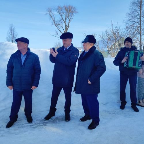 Сайлаучыларның күңелен үзешчәннәр күтәрә