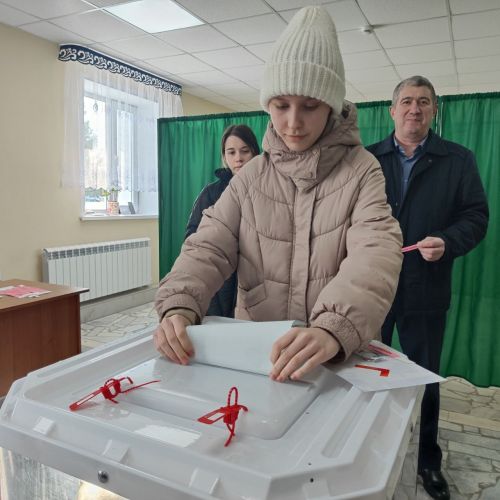 Сайлаучыларның күңелен үзешчәннәр күтәрә