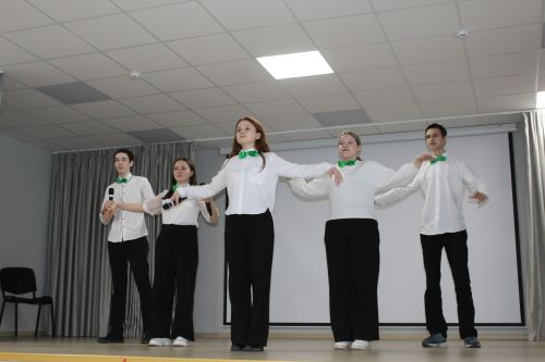 «Әйдә шаярт!» уенының район этабы узды