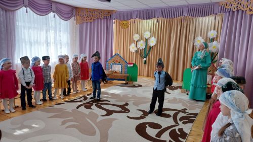 Теләченең икенче номерлы балалар бакчасында «Карга боткасы» бәйрәме узды