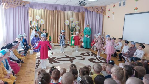 Теләченең икенче номерлы балалар бакчасында «Карга боткасы» бәйрәме узды