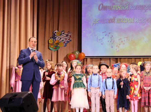 Теләче балалар сәнгать мәктәбенең еллык отчет концерты узды