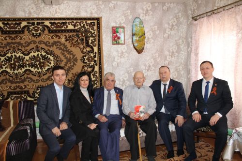 Якынлашып килүче Җиңү бәйрәме белән тәбрикләделәр