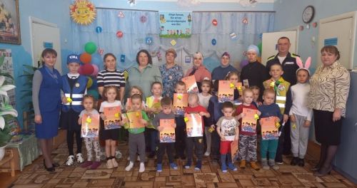 Юлда булсаң бул өлгер – юл кагыйдәләрен  нык бел!