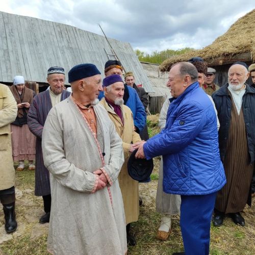 Кино төшерү дәвам итә