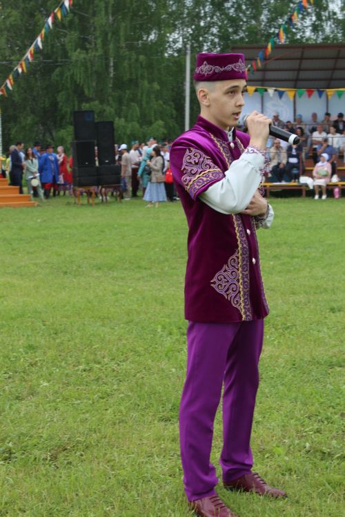 Сәхнә яныннан кеше өзелмәде