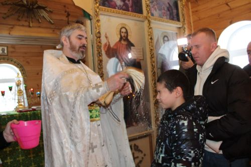 Бәке тишеп су коендылар