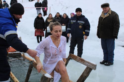 Бәке тишеп су коендылар