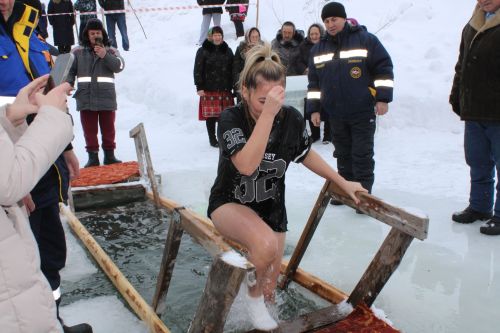 Бәке тишеп су коендылар