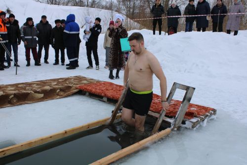 Бәке тишеп су коендылар