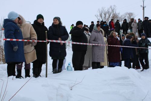 Бәке тишеп су коендылар