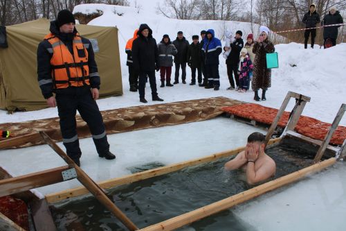 Бәке тишеп су коендылар