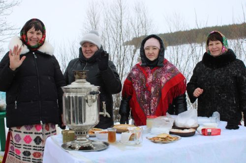 Бәке тишеп су коендылар