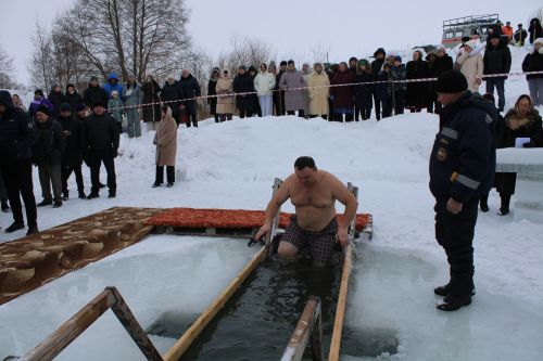 Бәке тишеп су коендылар