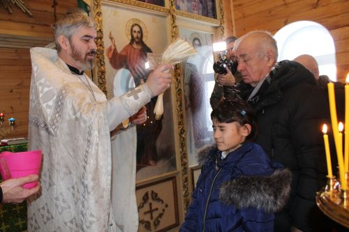 Бәке тишеп су коендылар