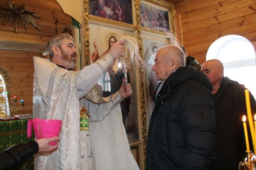 Бәке тишеп су коендылар