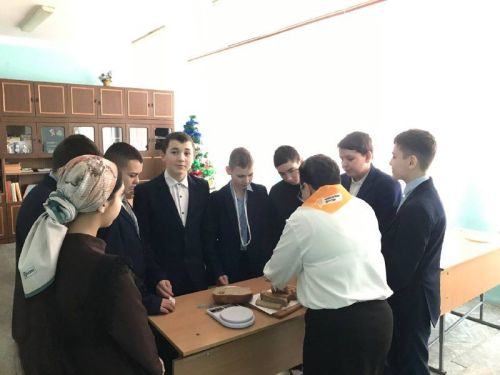 Ленинградны фашистлар блокадасыннан тулысынча азат итү көне
