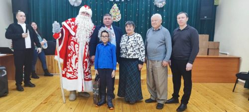 Баландышта балалар өчен бәйрәм оештырдылар