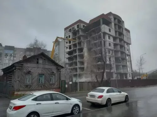 Һади Такташ урамындагы озак барган төзелешне сүтә башладылар