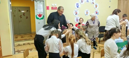 «Әни белән акыллы уеннар» чарасы үткәрелде