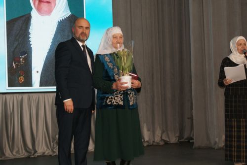 «Яшик әле, Теләче» дип исемләнгән китап тәкьдим итү кичәсе булды