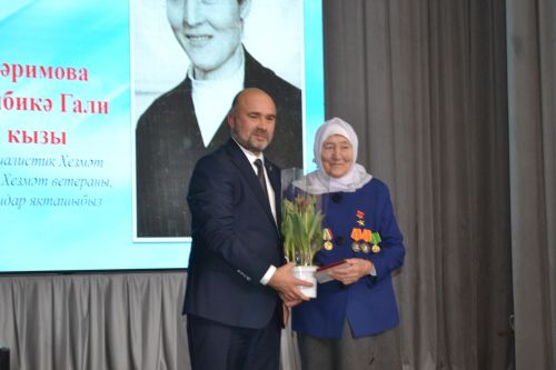 «Яшик әле, Теләче» дип исемләнгән китап тәкьдим итү кичәсе булды